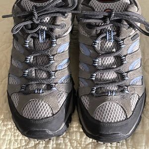 Merrill Hiking Shoes